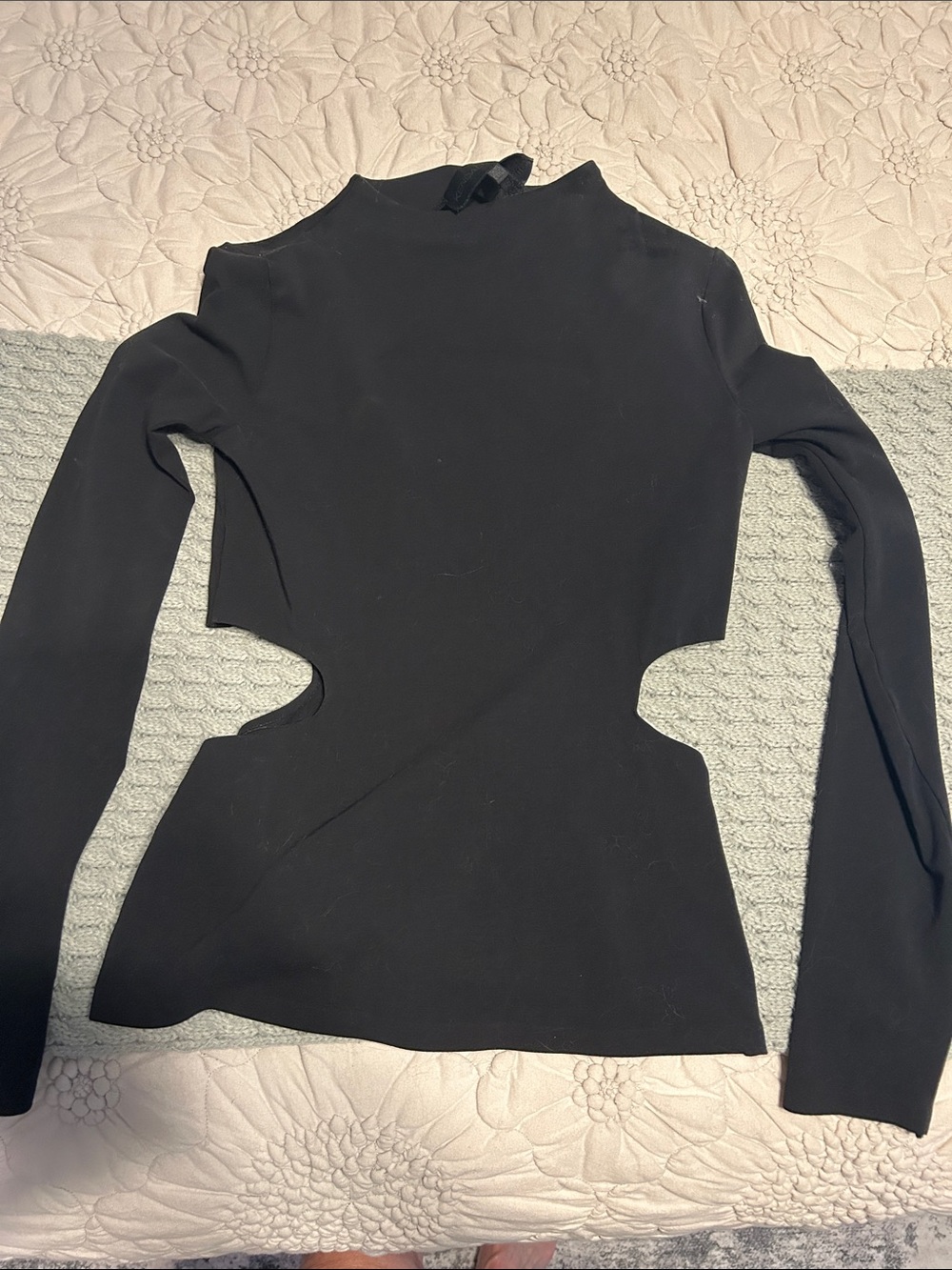 Kendall & Kylie Black Long-Sleeve Cutout Top